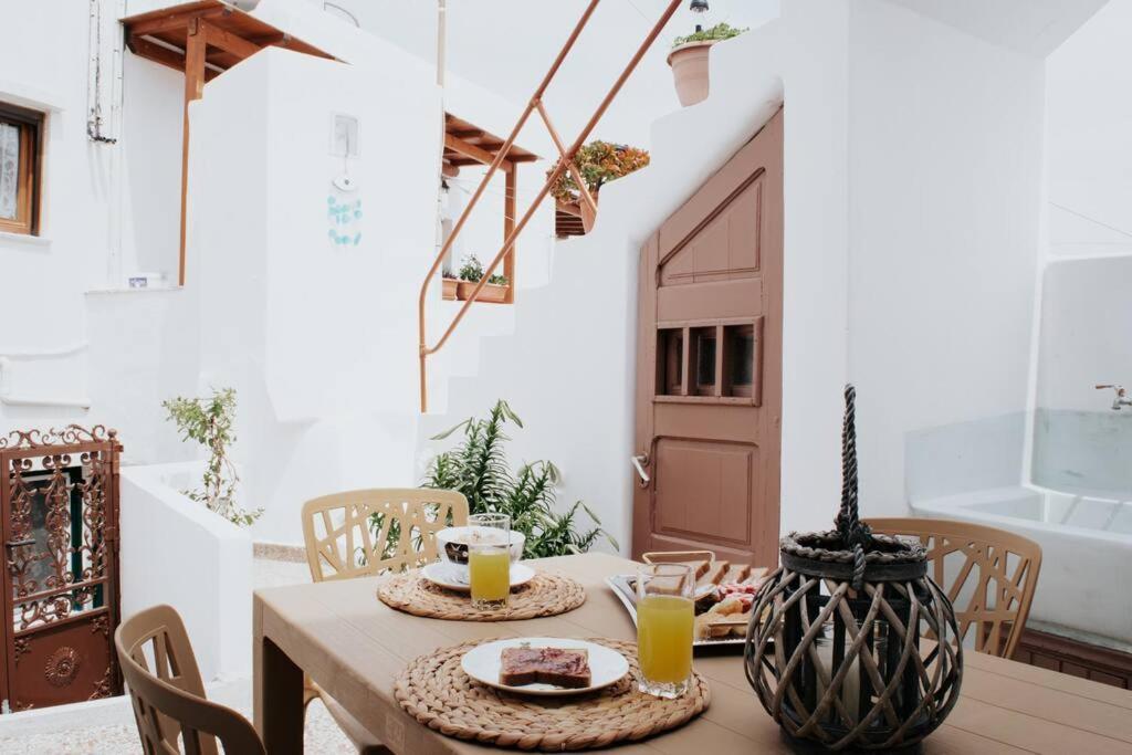Castlevania- Traditional House In The Castle Naxos City Екстер'єр фото